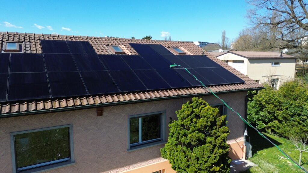 Entretien panneaux solaires Vaud – AFM SA Suisse (2025)