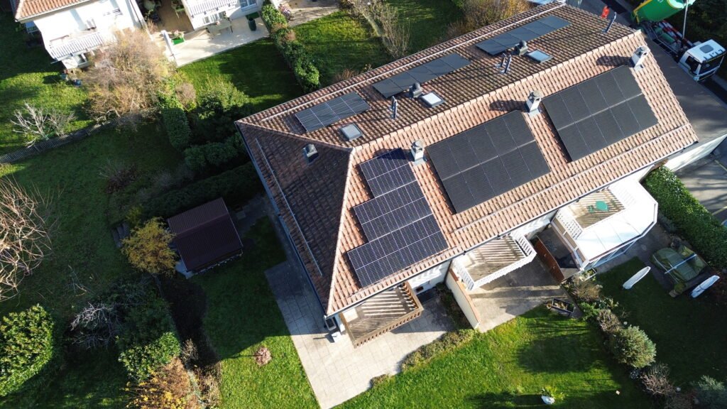 Panneaux solaires dans le canton de Vaud : quel impact global ?